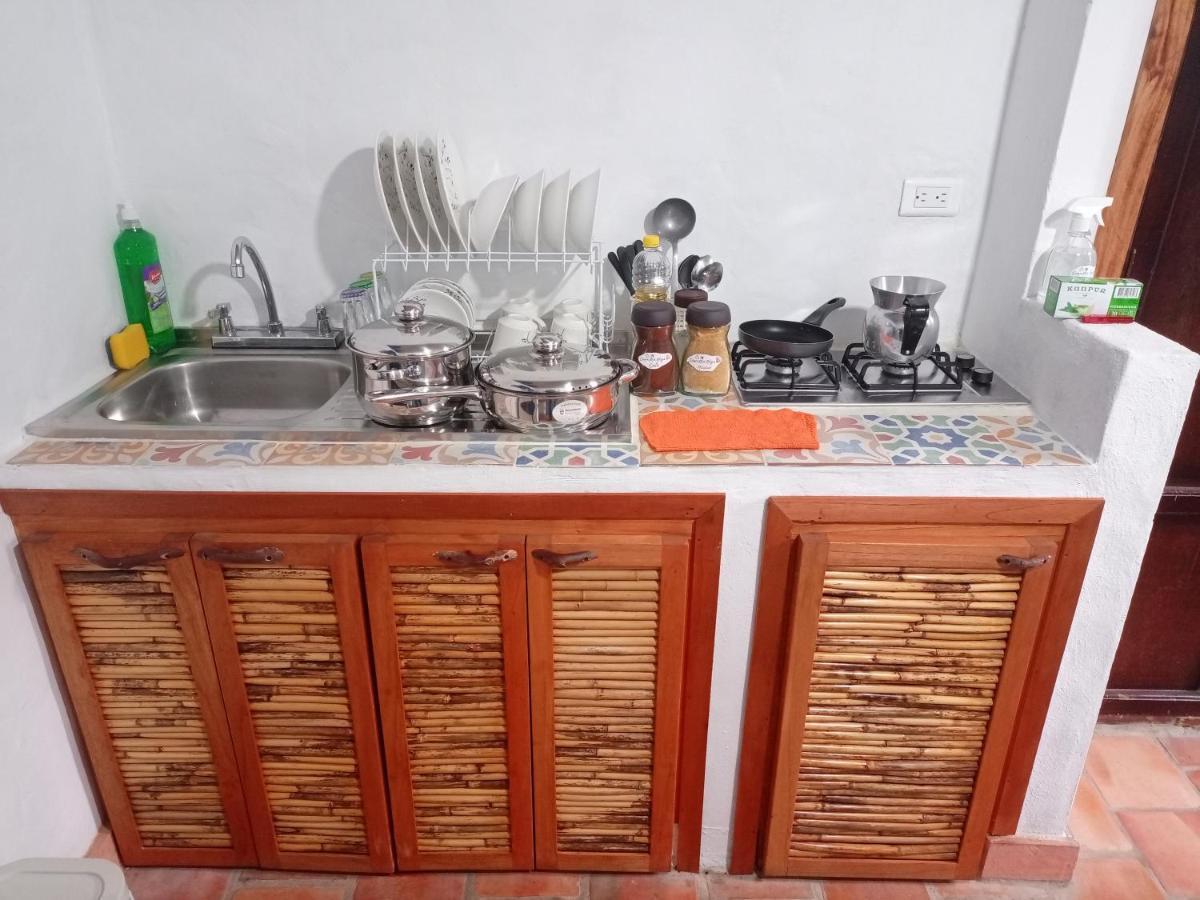 Apartamento Privado Maolga Apartment บาริชารา ภายนอก รูปภาพ